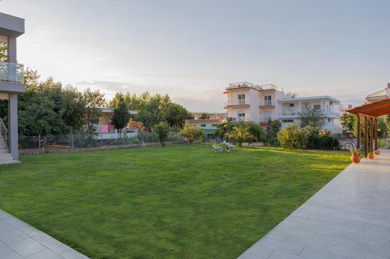Bisaltae Seaside Suites Keramoti  Bagian luar foto